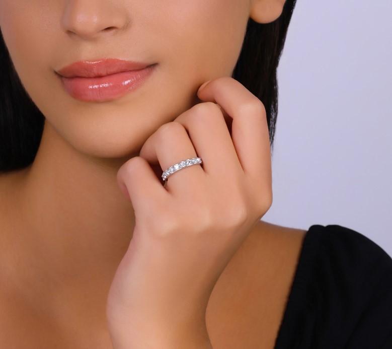 Ofis Tarzını Yükselten 4 Pırlanta Modeli